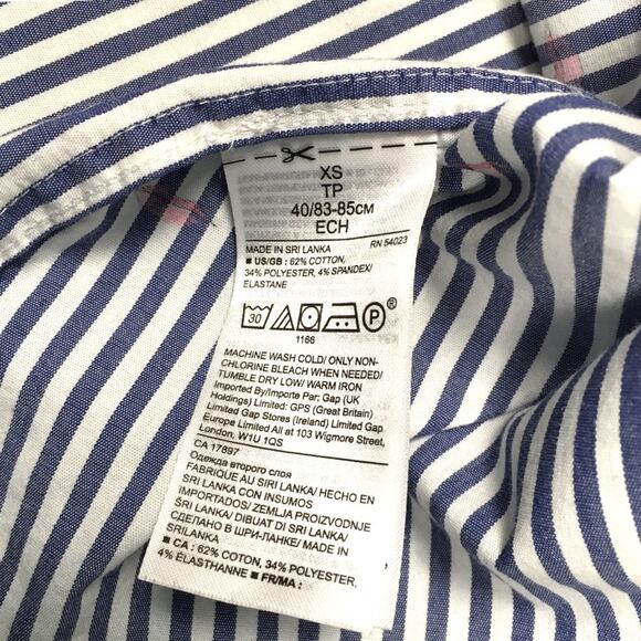 Banana Republic Quinn Boy Fit Button Front Shirt Lips‎ Novelty Print Women's XS - Picture 8 of 10